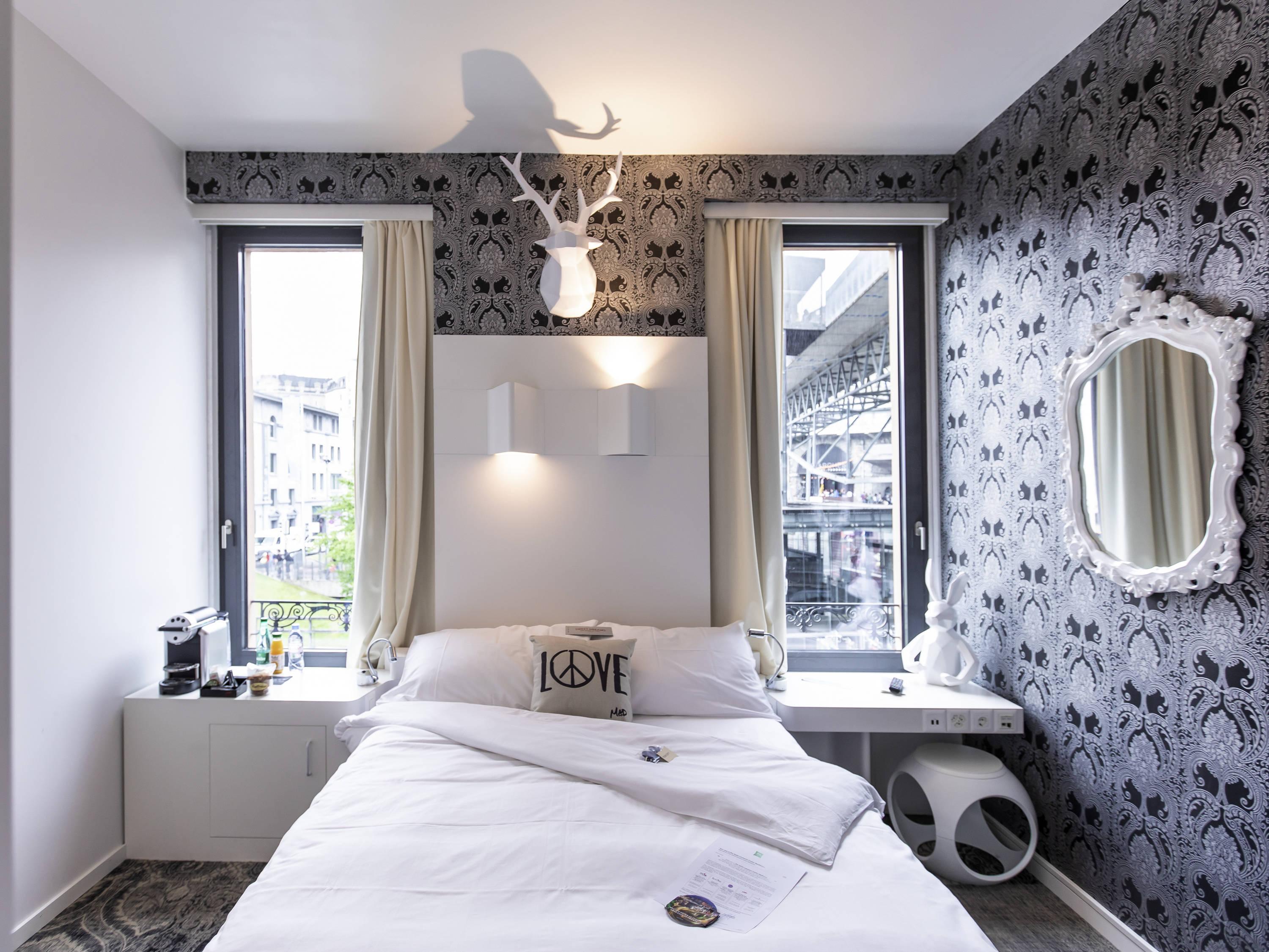 Ibis Styles Lausanne Center Madhouse Exterior photo