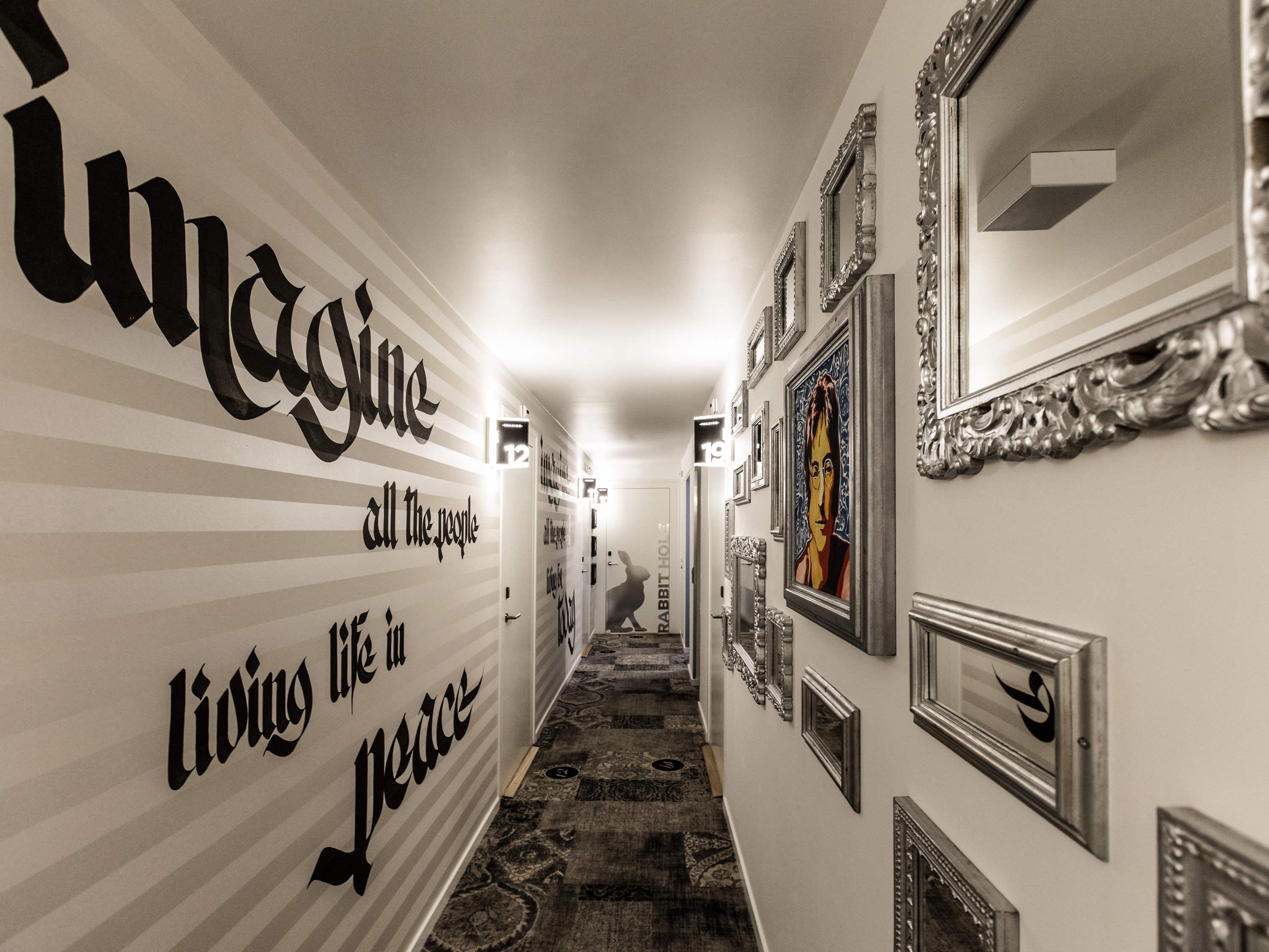 Ibis Styles Lausanne Center Madhouse Exterior photo